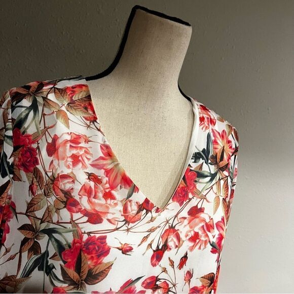 Gianni Bini Chiffon V Neck Shift Dress Wava Poppy Floral Print - Picture 2 of 14